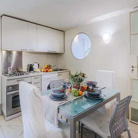 Centrally-located In Lucca